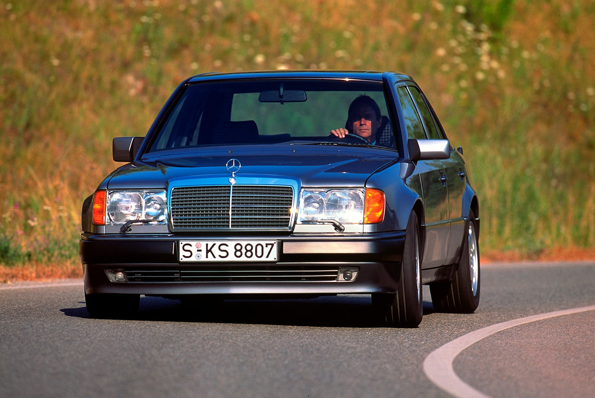 メルセデス　ベンツ　w123 w124 w126 ウッド　35cm ナルディ Happy 35th birthday to the W124! – SentiMETAL Shop