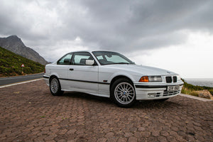 MODERN CLASSIC: BMW 325i Coupe (E36)