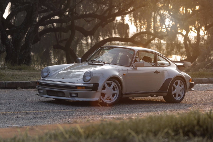 Porsche 911 (930) Turbo - Meeting the Widowmaker