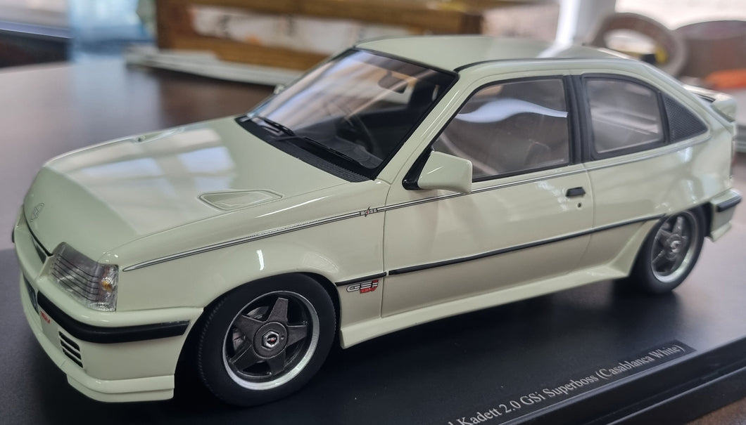 Opel Kadett 2.0 GSi Superboss (SentiMETAL 1/18 scale Exclusive) - Casablanca White
