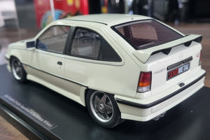 Opel Kadett 2.0 GSi Superboss (SentiMETAL 1/18 scale Exclusive) - Casablanca White