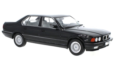 BMW 750i (E32) - Black - (MCG 1/18)